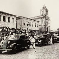 Praça Central foto antiga.jpg